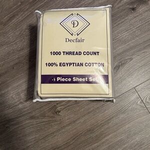 100% egyptian cotton 1000 thread count. Split King Sheet Set